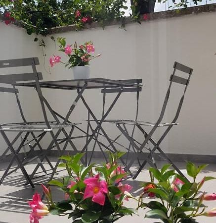 Il Cortile Segreto - Con Parcheggio Privato Apartment Lecce Exterior photo