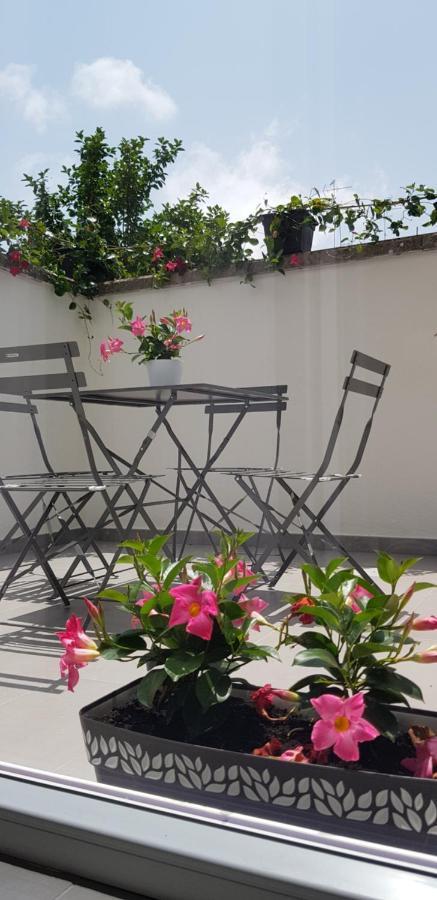 Il Cortile Segreto - Con Parcheggio Privato Apartment Lecce Exterior photo