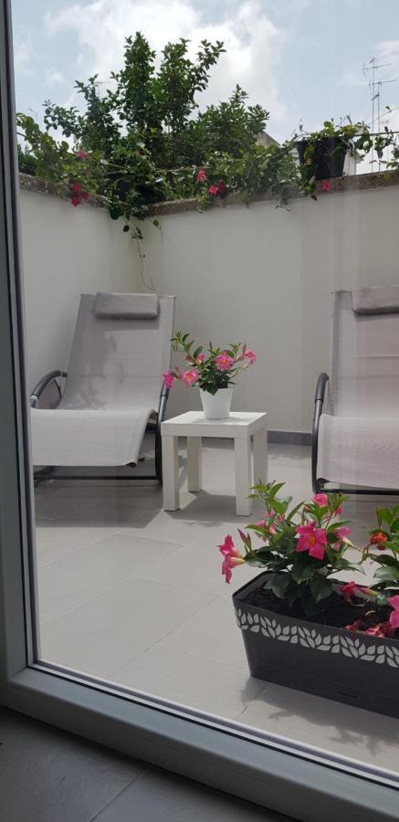 Il Cortile Segreto - Con Parcheggio Privato Apartment Lecce Exterior photo