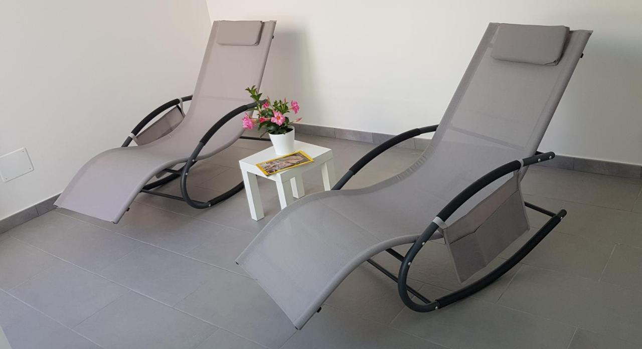 Il Cortile Segreto - Con Parcheggio Privato Apartment Lecce Exterior photo