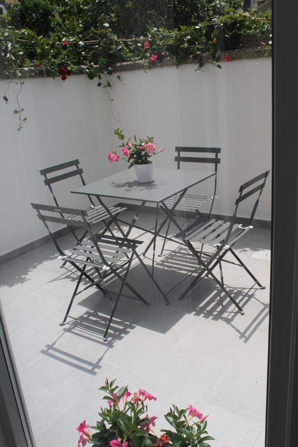 Il Cortile Segreto - Con Parcheggio Privato Apartment Lecce Exterior photo