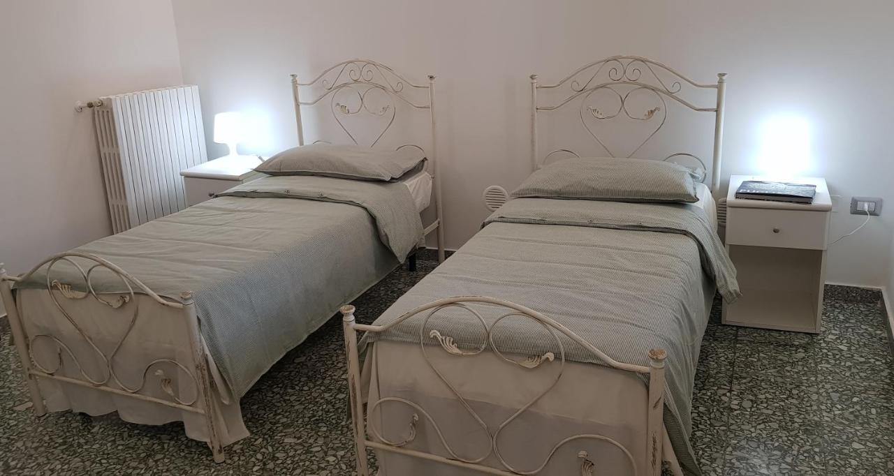Il Cortile Segreto - Con Parcheggio Privato Apartment Lecce Exterior photo